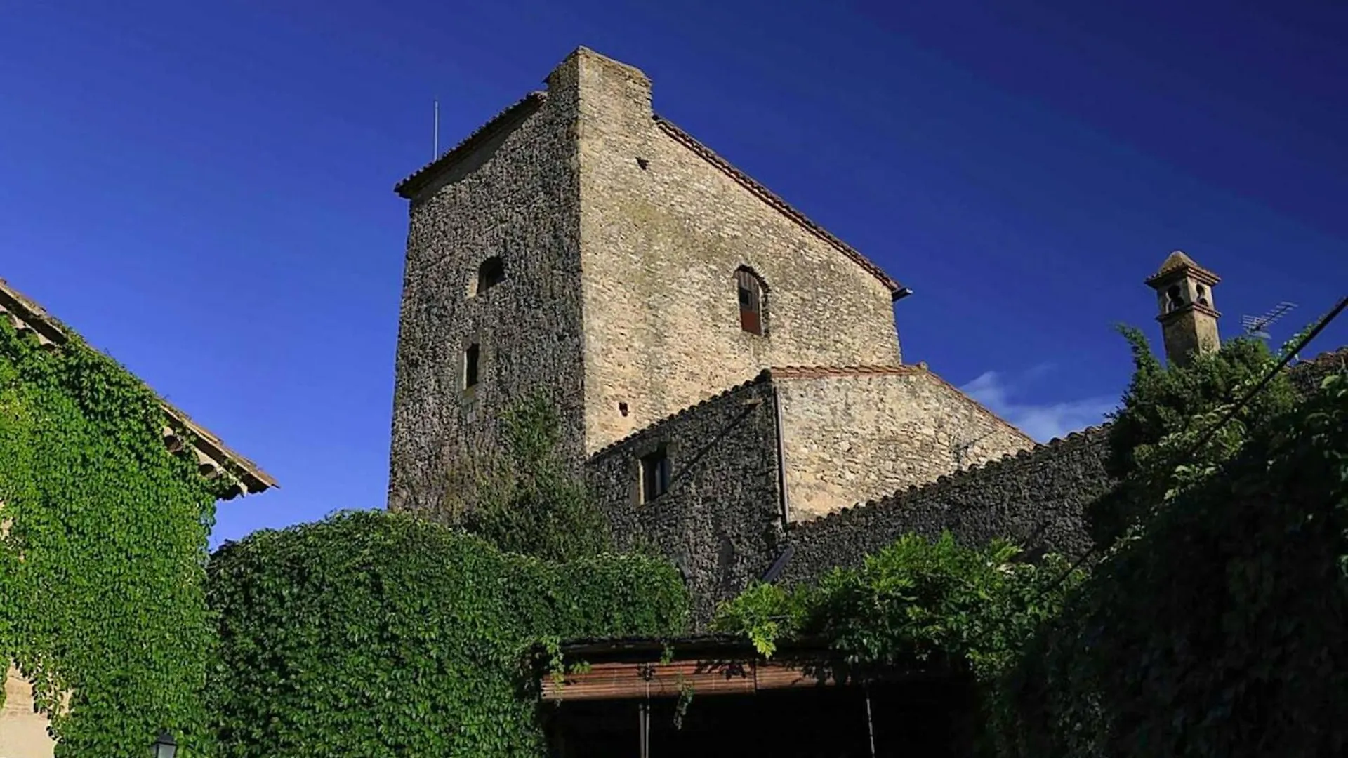 Holiday home Enchanting Medieval Castle In Palau Sator With Private Pool